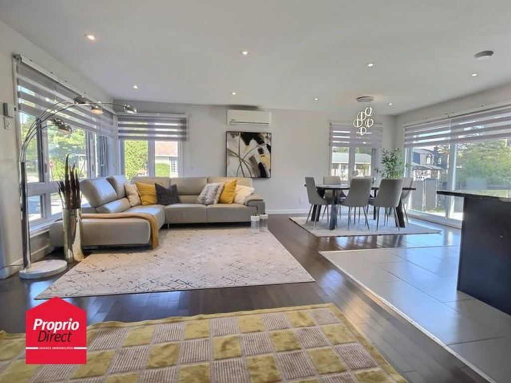 4 bedroom exclusive country house for sale in Rue Duclos, Chomedey