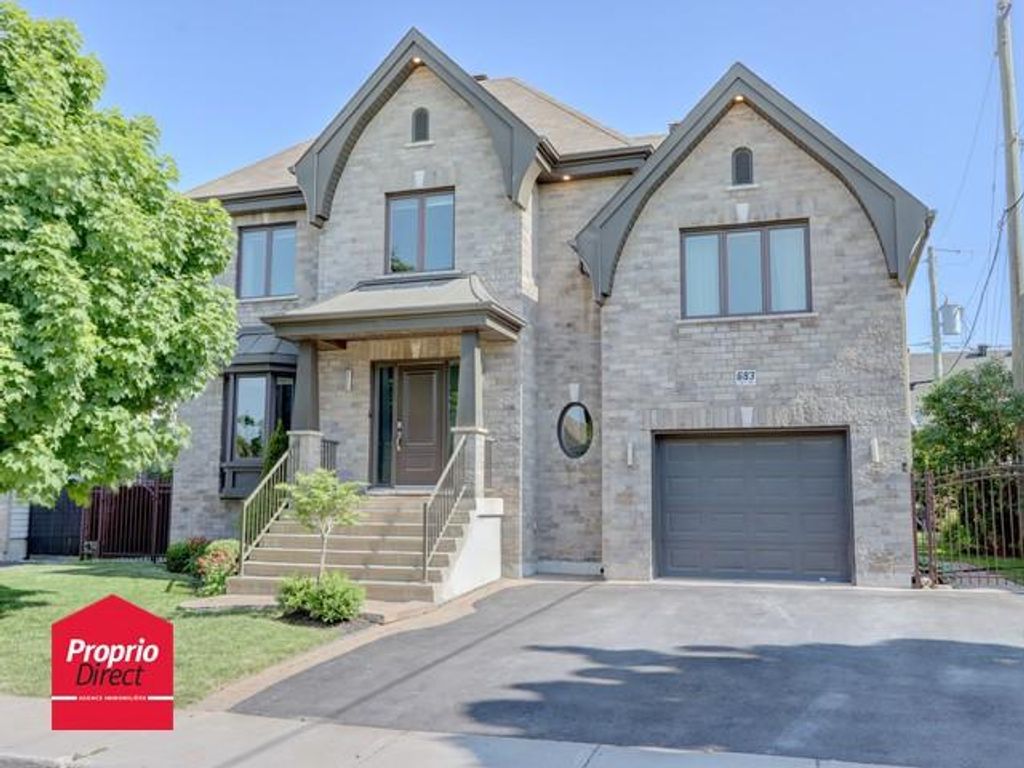 13 room exclusive country house for sale in Rue GilbertDesautels