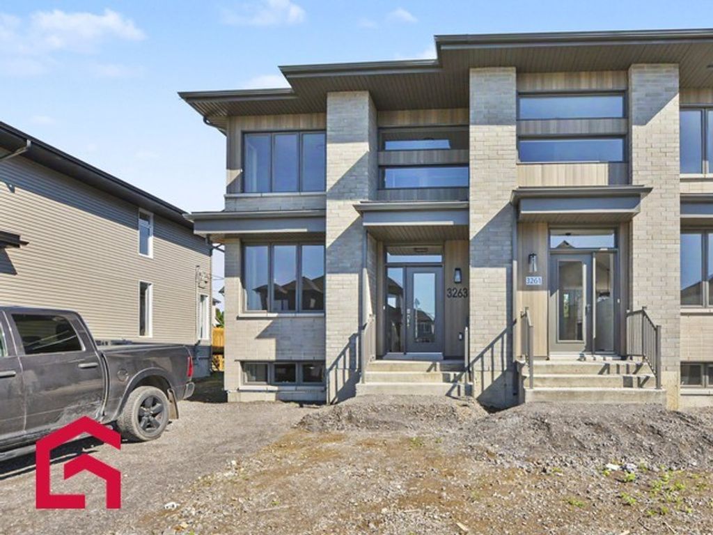 Элитный Загородный дом 7 Комнаты, в продажа Rue du Riesling, Sainte-Marthe-sur-le-Lac, Laurentides, Québec