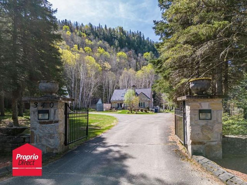 3 bedroom exclusive country house for sale in Rue du DomaineBeaudry