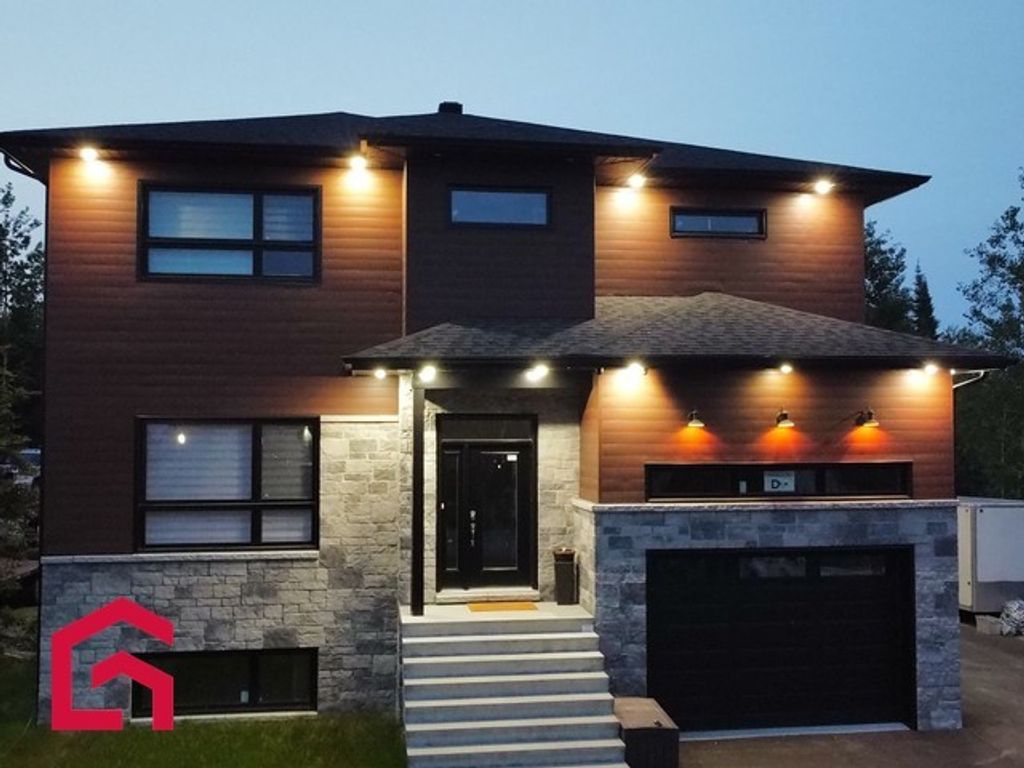 19 room exclusive country house for sale in Rue Bourcier, Val-d Or, Abitibi-Témiscamingue, Quebec
