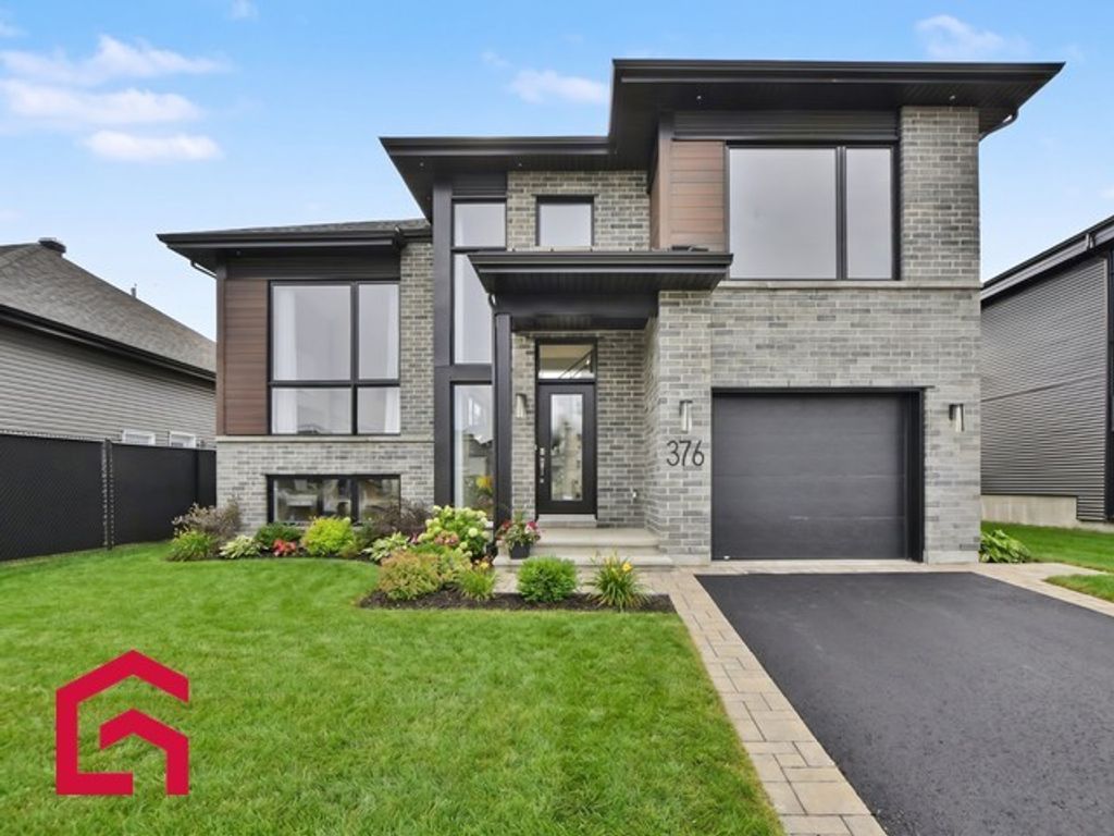 Элитный Загородный дом 8 Комнаты, в продажа Rue du Pinot, Sainte-Marthe-sur-le-Lac, Laurentides, Québec