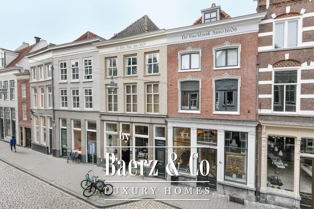 Элитный Особняк 4 Спальни, в продажа Kruisstraat, Хертогенбос, Gemeente s-Hertogenbosch, Северный Брабант