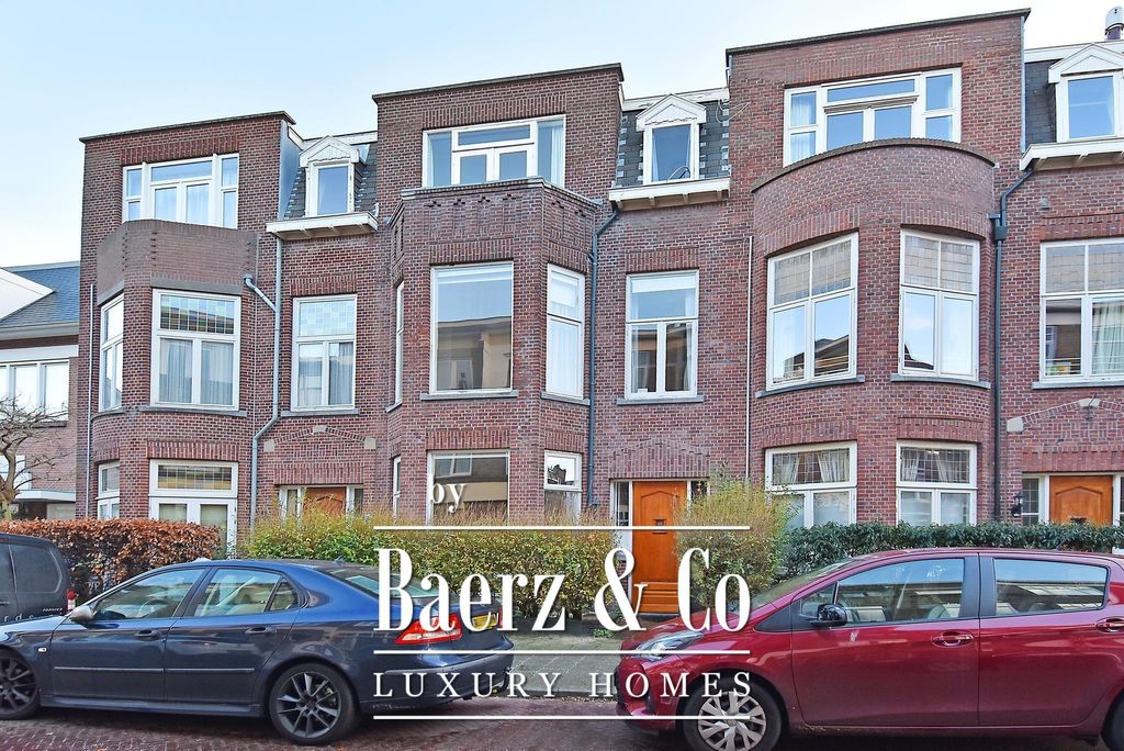8 room luxury mansion for sale in Frankenstraat, The Hague, Gemeente