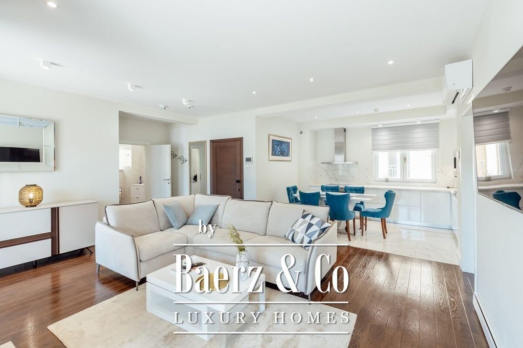 Элитный пентхаус 226 м2 в продажа Херцег-Нови, Herceg Novi