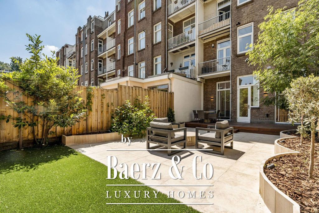 Престижная квартрира в продажа Zocherstraat, Амстердам, Северная Голландия