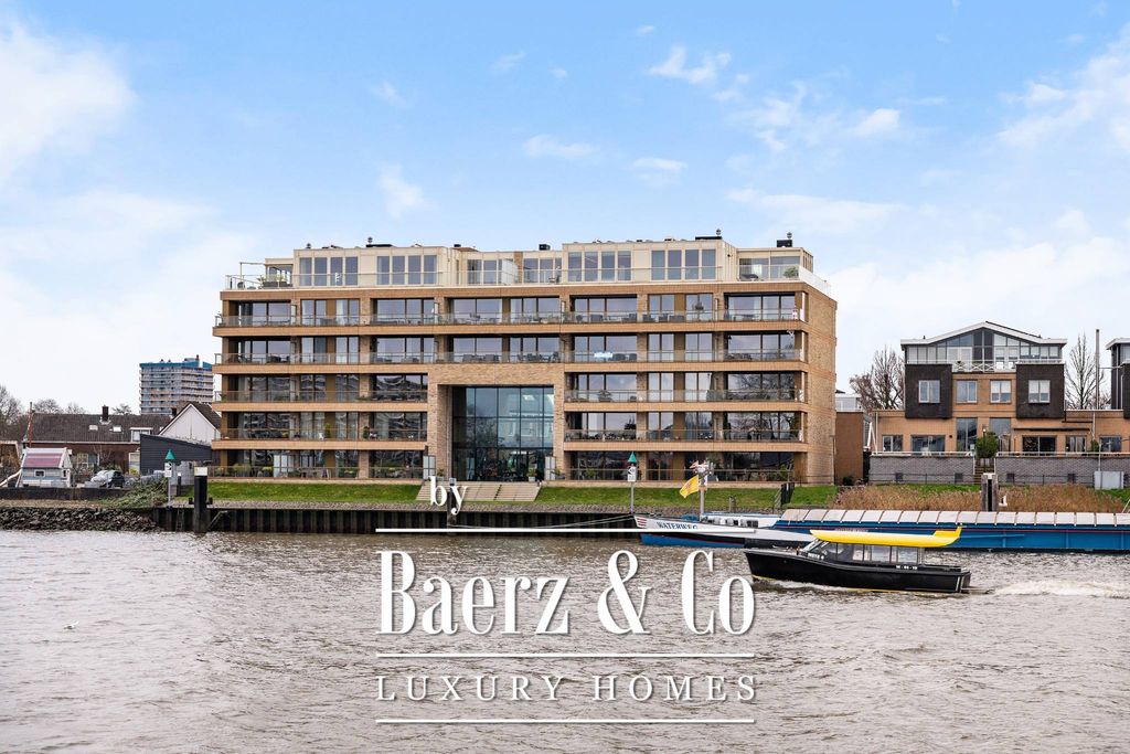 Элитный пентхаус 206 м2 в продажа Veerdam, Krimpen aan den IJssel, Южная Голландия