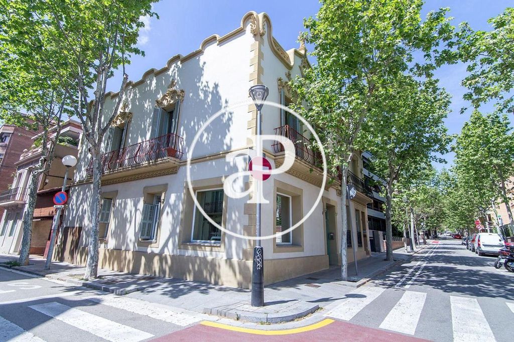 3 room luxury Villa for sale in Barcelona, Spain 128572783