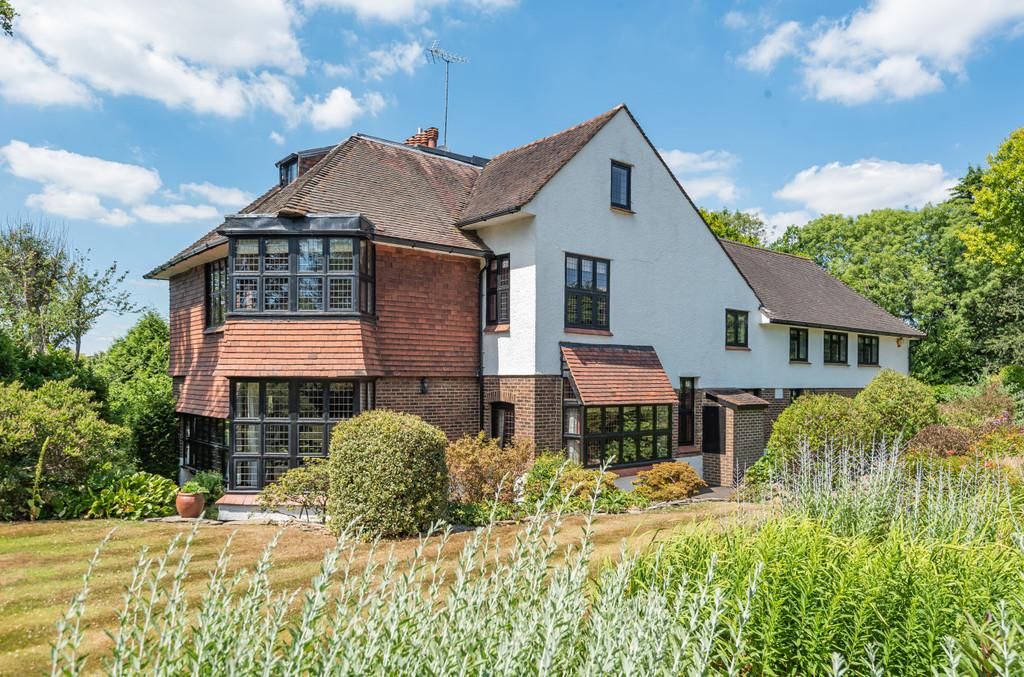 6 bedroom luxury House for sale in Chipstead, England 127942435
