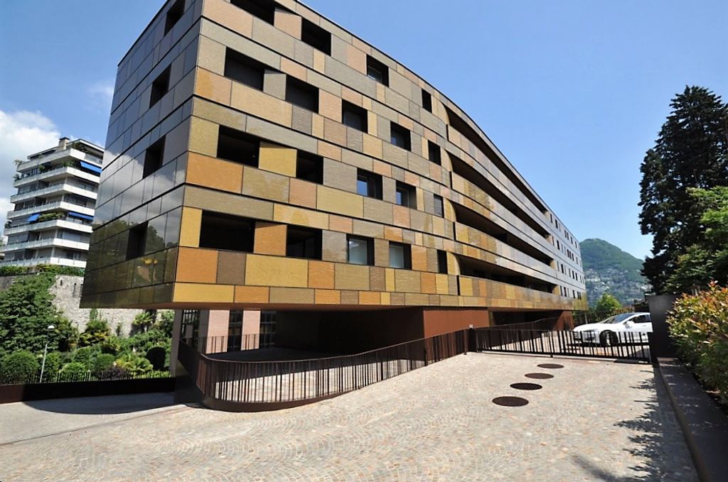 10 room luxury Apartment for sale in Lugano, Canton Ticino 111006545