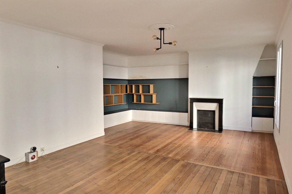 3 room luxury Flat for sale in Montmartre, Abbesses, GrandesCarrières