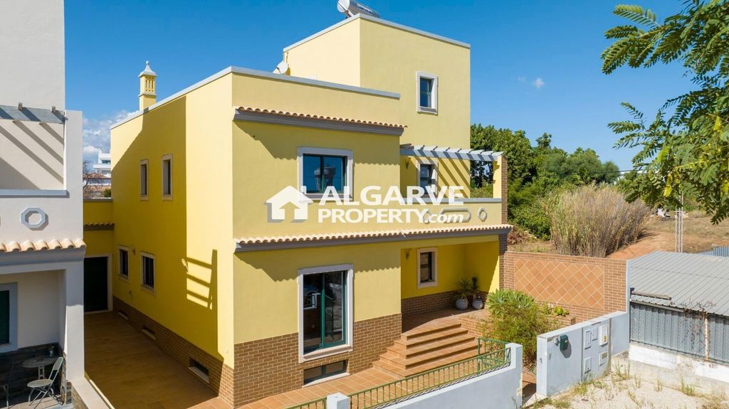Villa de 4 chambres de luxe en vente Olhão, Distrito de Faro 128706161