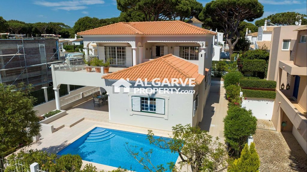 Luxuriöse 5 Schlafzimmer Villa zu verkaufen in Vilamoura, Portugal