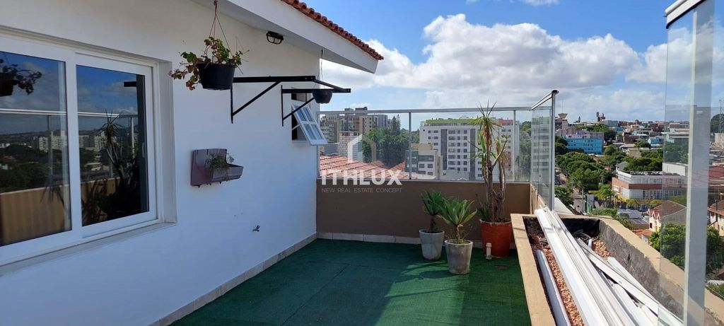 À venda Apartamento de alto padrão de 142 m2, Porto Alegre, Brasil