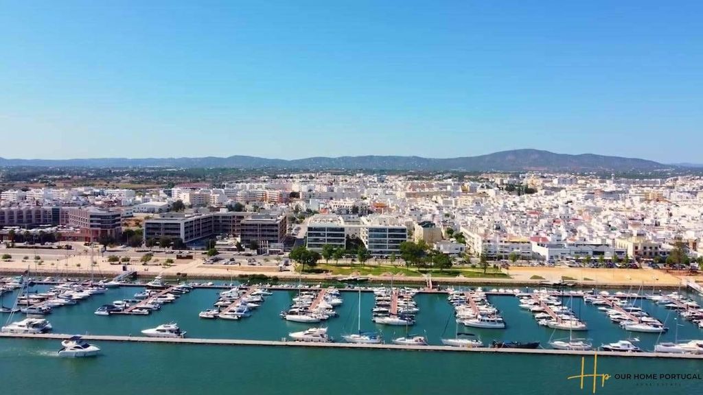 2 bedroom luxury Flat for sale in Olhão, Distrito de Faro 129263171