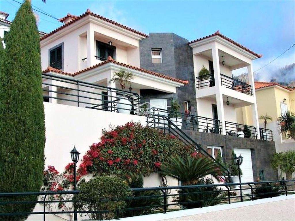 3 bedroom luxury Villa for sale in Funchal, Portugal 128467366