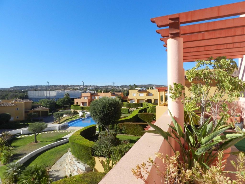 2 bedroom luxury Townhouse for sale in Vilamoura, Portugal 128001848