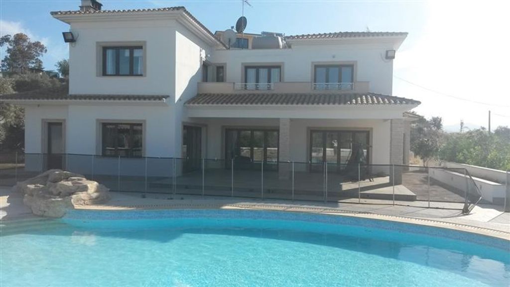 6 bedroom luxury House for sale in φλωρινης, Nicosia, Nicosia District