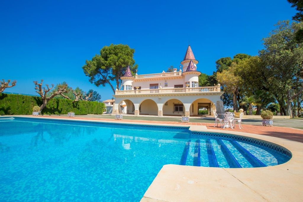 10 room luxury Villa for sale in Denia, Spain 128370577