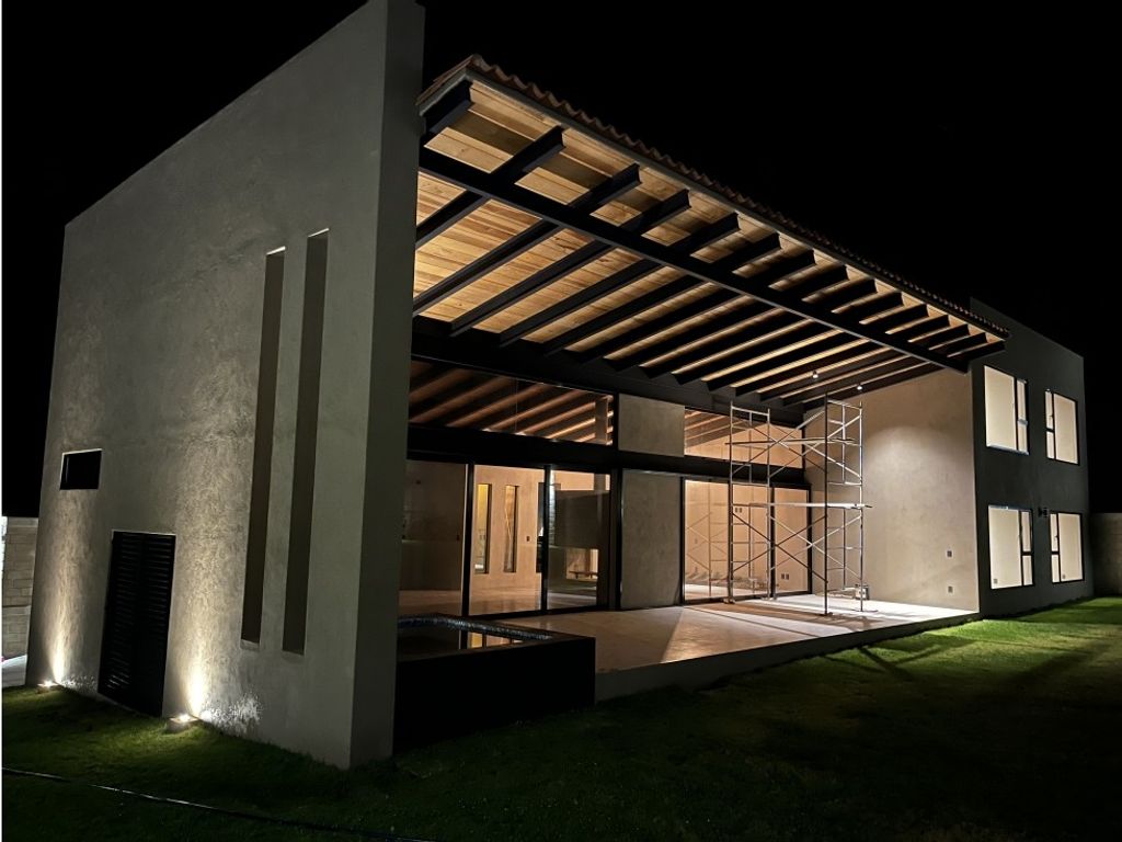 Vivienda de lujo de 1000 m2 en venta Valle de Bravo, Estado de México