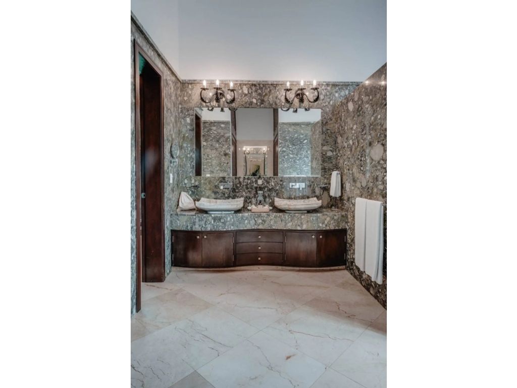12 bedroom luxury House for sale in Tulum, Mexico  5