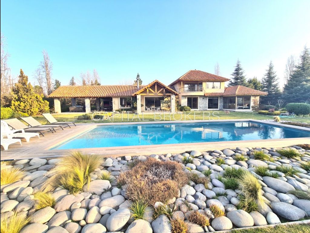 3 bedroom luxury House for sale in Colina, Región Metropolitana