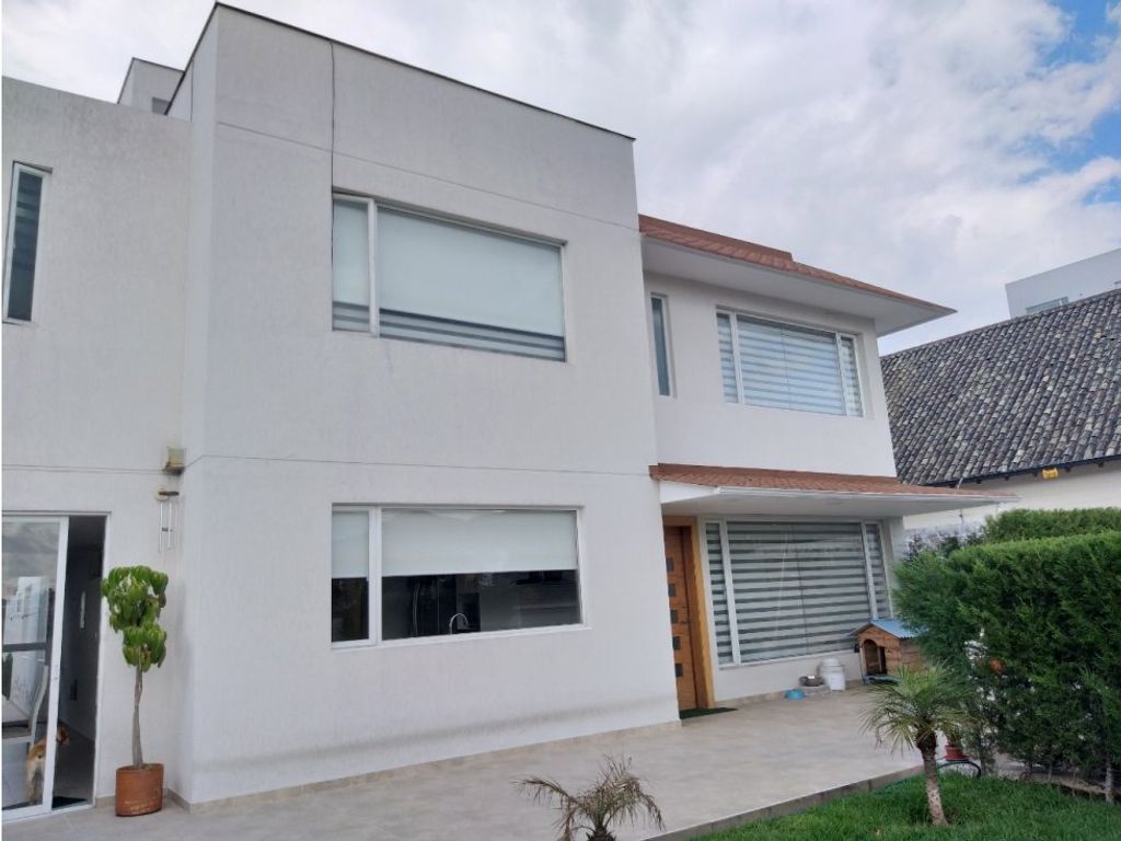 Luxury House for sale in Quito, Ecuador 101808445