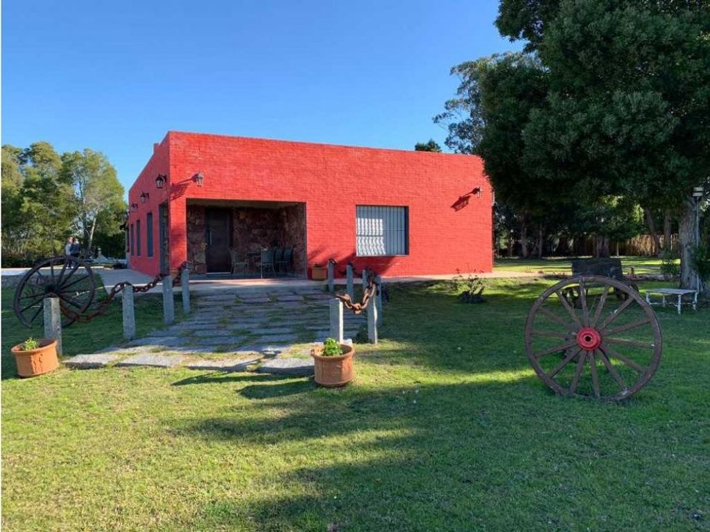 Эксклюзивный сельский жилой дом 40000 м2 в продажа Мальдонадо, Departamento de Maldonado