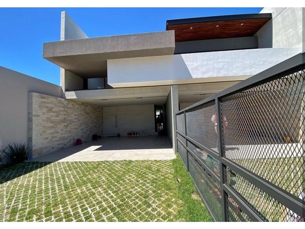 Luxury House for sale in Asunción, Paraguay 129245762