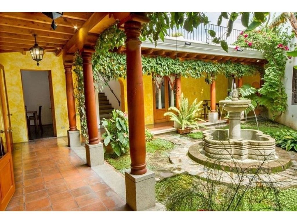 Luxury House for sale in Antigua Guatemala, Guatemala 94853105