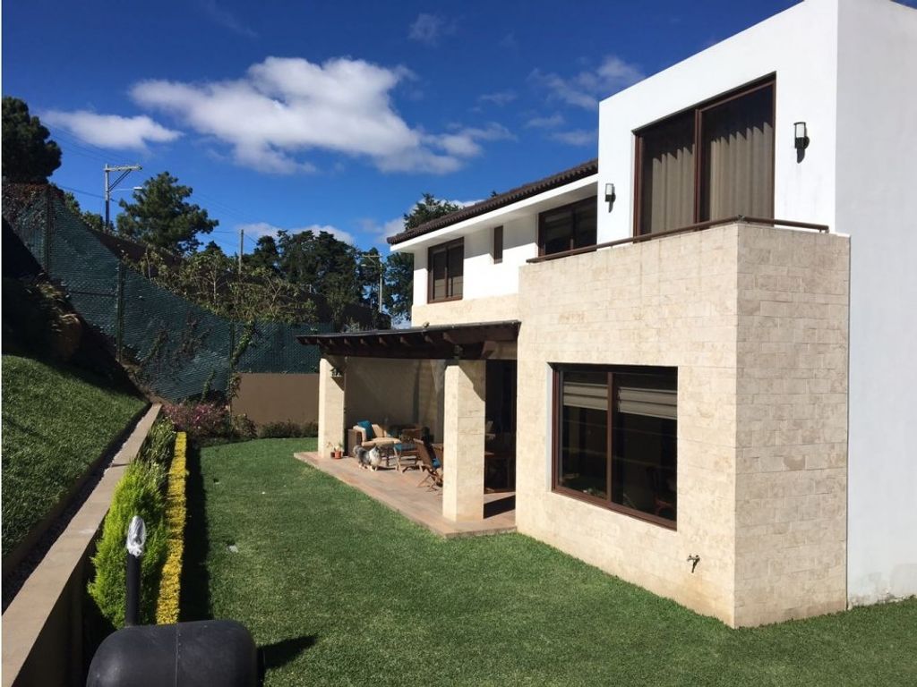 4 bedroom luxury House for sale in Guatemala City, Departamento de