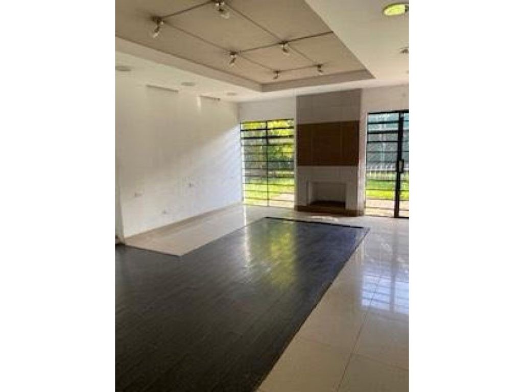 Luxury House for rent in Guatemala City, Departamento de Guatemala