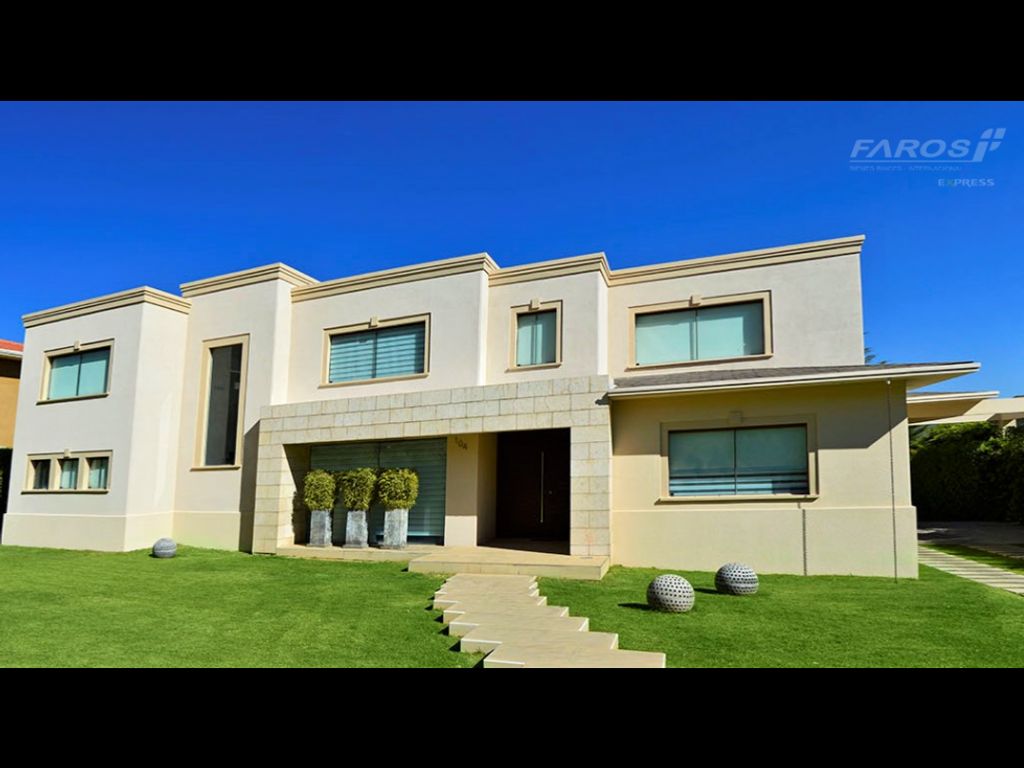 Vivienda exclusiva de 1000 m2 en venta Cochabamba, Bolivia 79786985