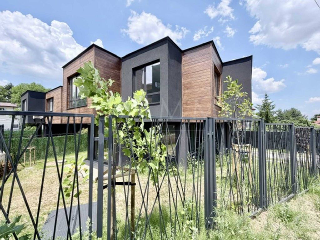 Коттедж в жилом комплексе в продажа София, Sofia-Grad