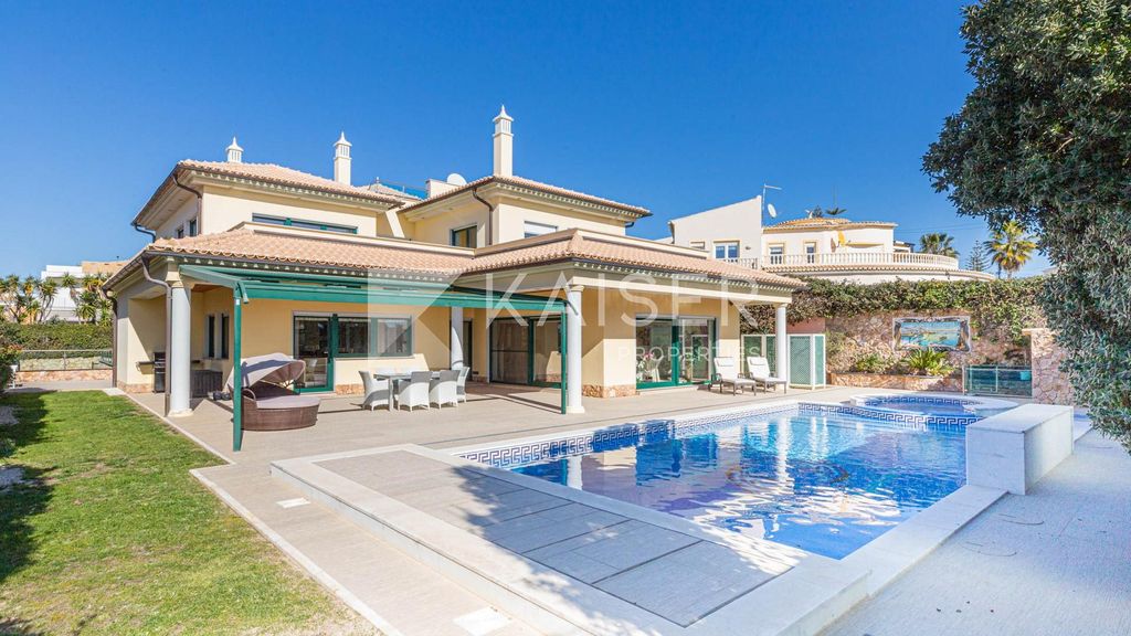5 room luxury Villa for sale in Albufeira e Olhos de Água, Portugal