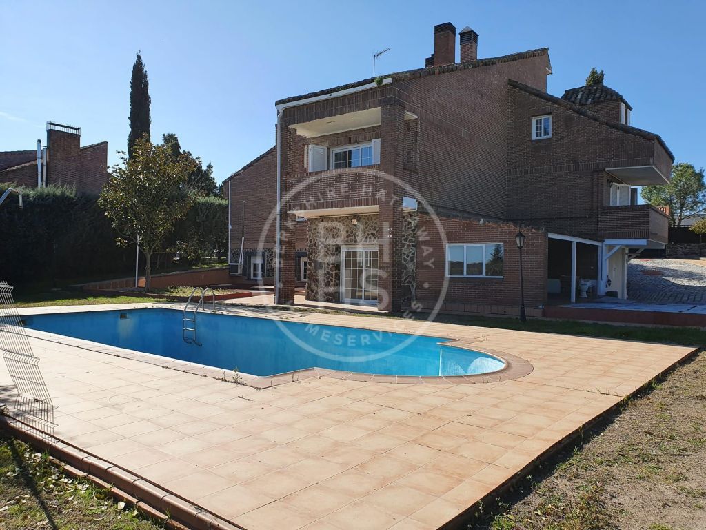 6 room luxury House for sale in Las Rozas de Madrid, Spain 128827655