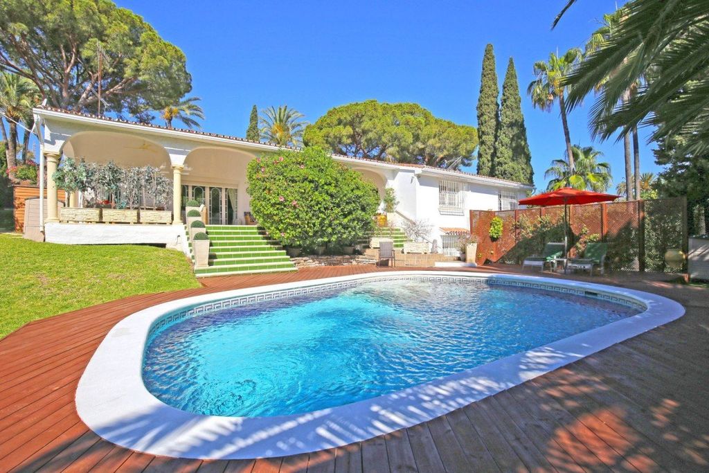 Luxe Villa Met 4 Kamers Te Koop In Marbella Spanje 129732055 LuxuryEstate Com