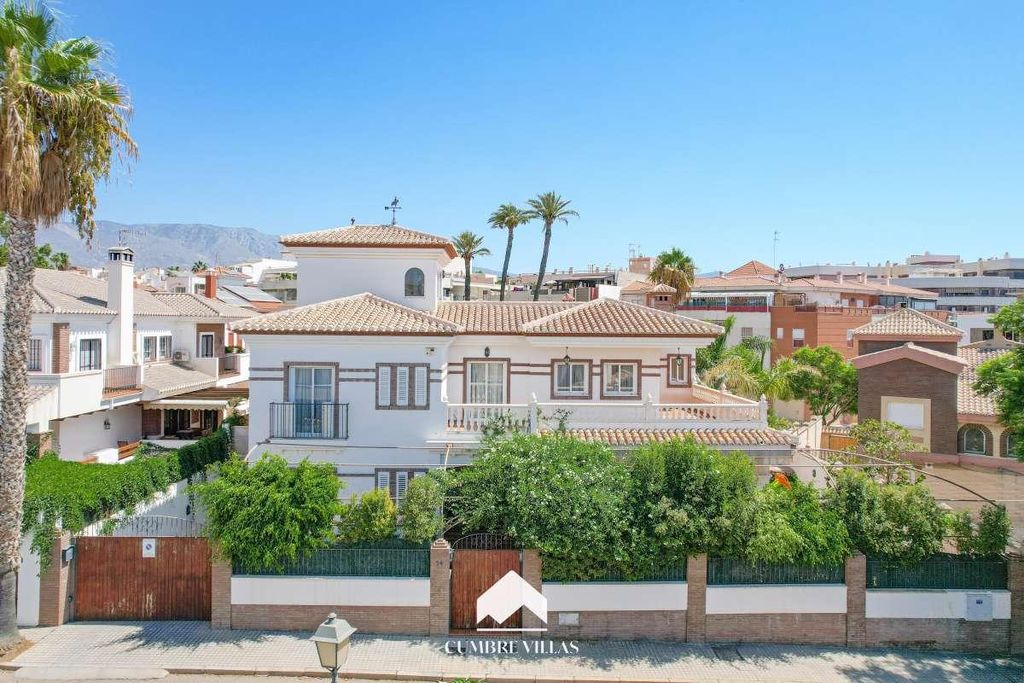 5 room luxury Villa for sale in Motril, Andalusia 127963769