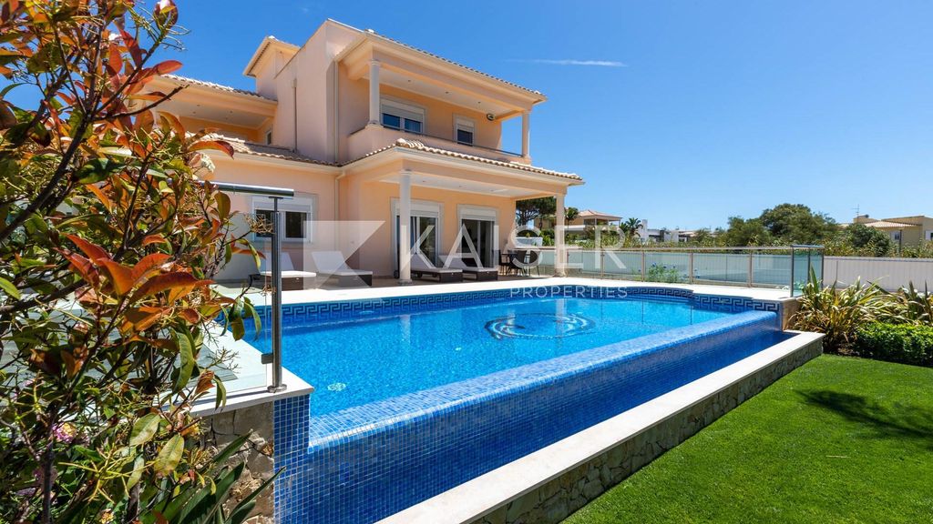 4 bedroom luxury Villa for sale in Albufeira e Olhos de Água, Portugal 128895055
