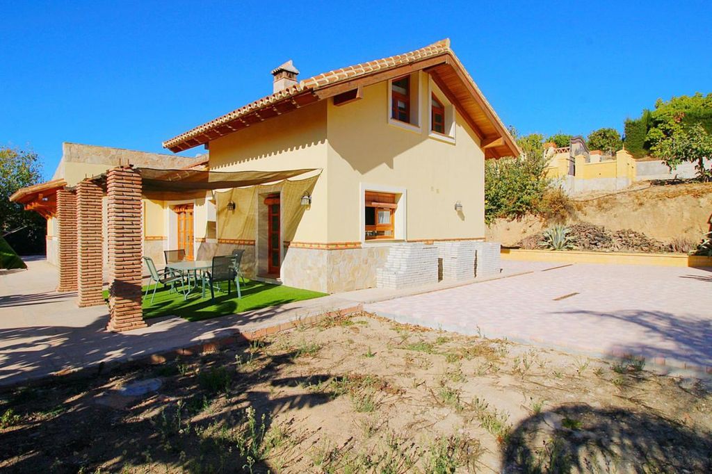 3 room luxury Villa for sale in Coín, Spain 128944719