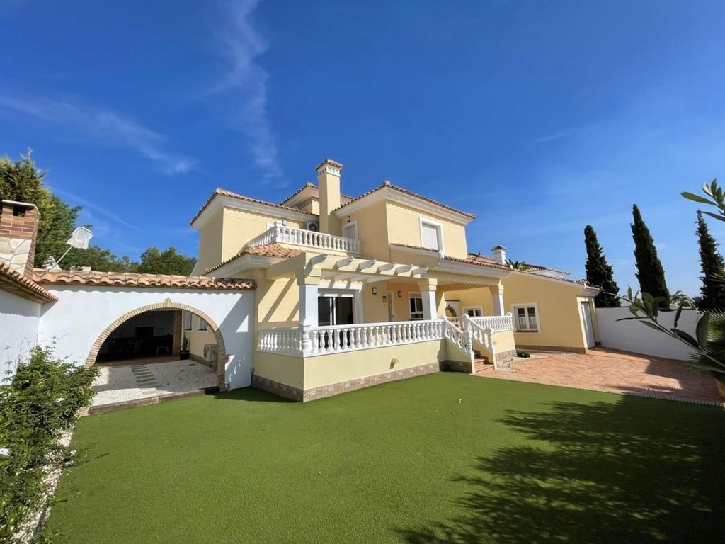 5 bedroom luxury Villa for sale in Campoamor, Spain 129007902