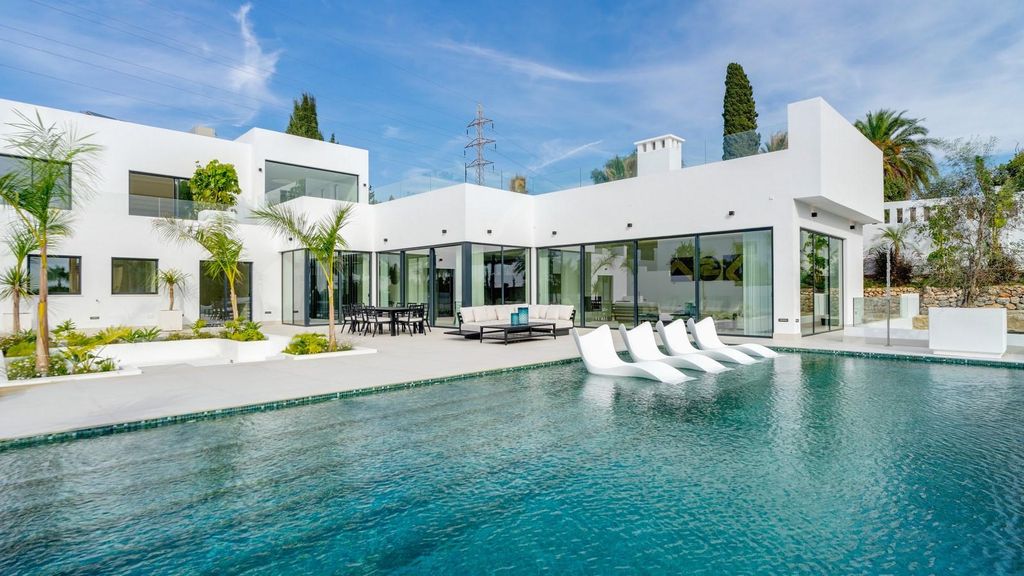 5 bedroom luxury Villa for sale in El Rosario, Spain 128663343