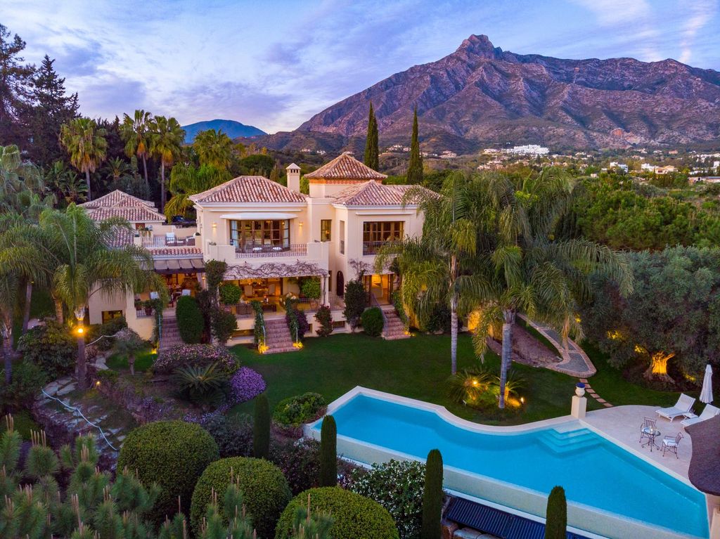 Luxury Villa for sale in The Golden Mile, Spain 127754222