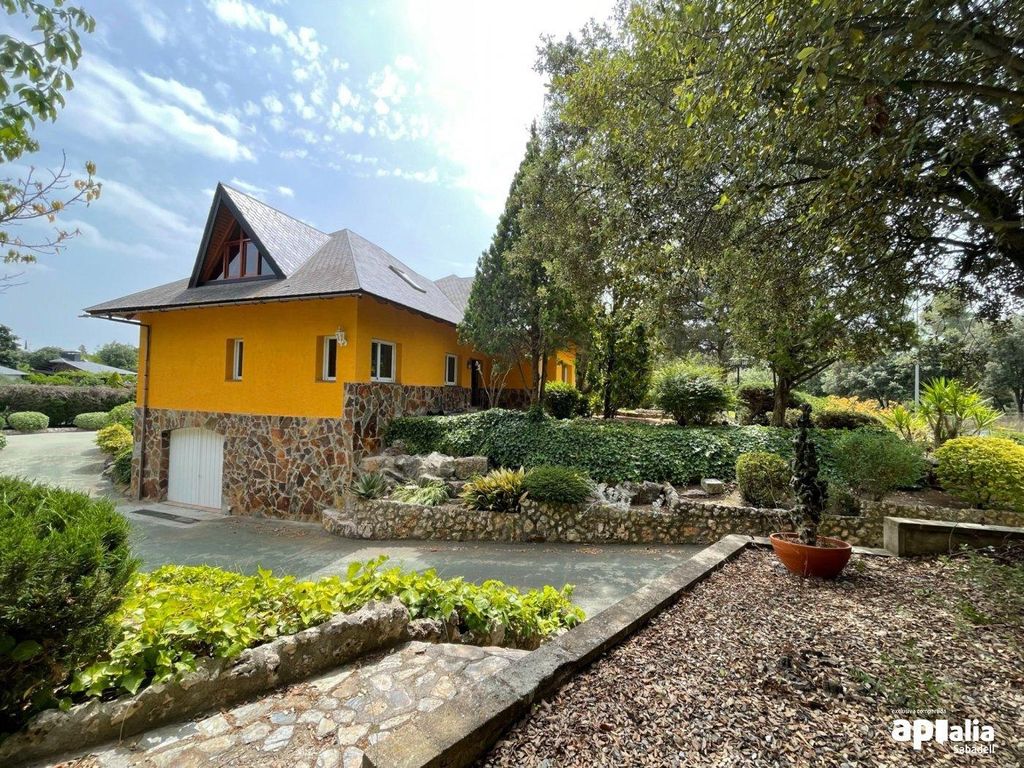 4 room luxury House for sale in Sabadell, Spain 127837737