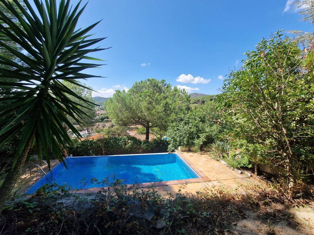 Luxury 5 room Detached House for sale in Cabrils, Catalonia 129663956