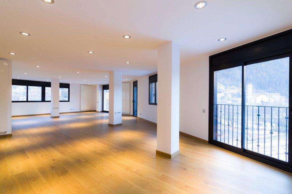 3 room luxury Apartment for sale in Encamp, Andorra 87168465