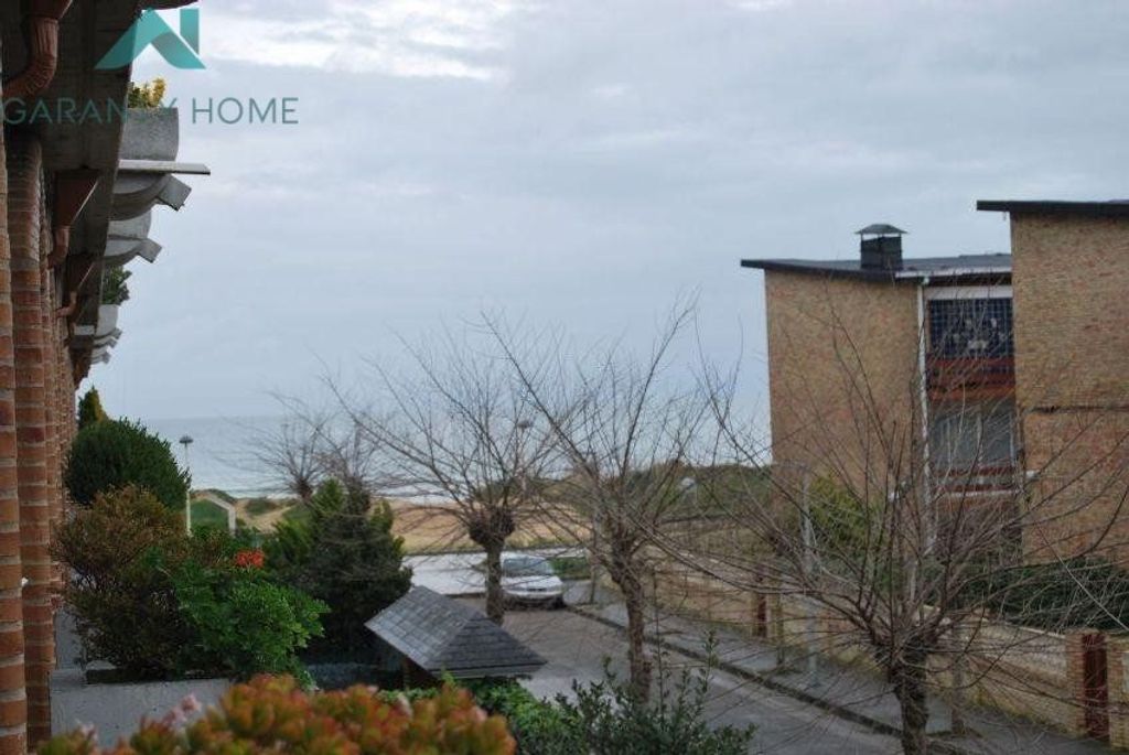 5 room luxury House for sale in Laredo, Spain 125570725