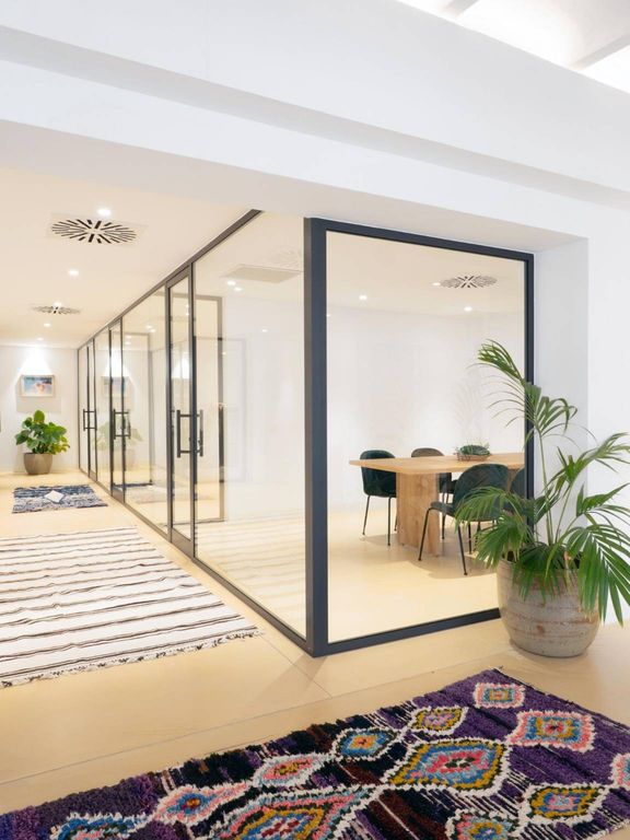 Office in Palma de Mallorca, Province of Balearic Islands — photo 1