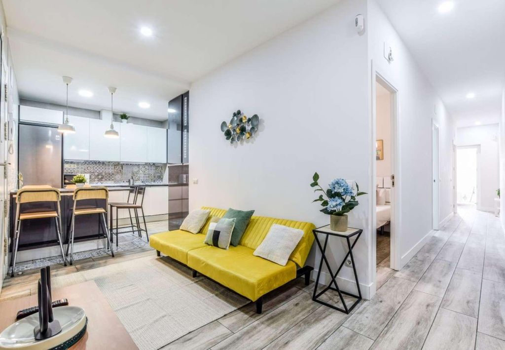 4 room luxury Flat for rent in Madrid, Autonomous Region of Madrid 127792453