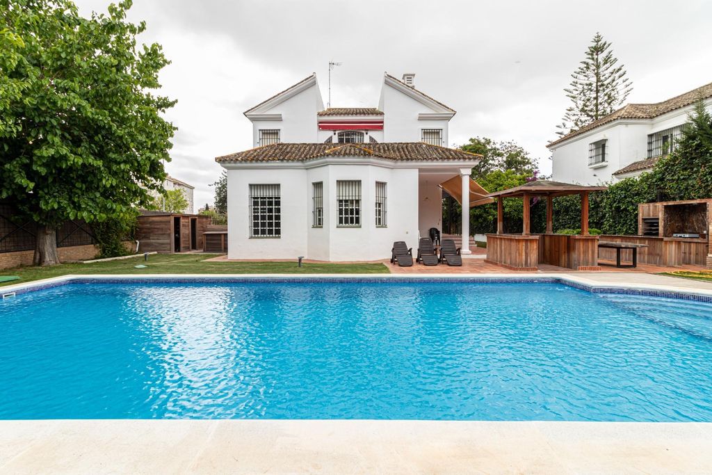6 room luxury Detached House for sale in Jerez de la Frontera, Spain